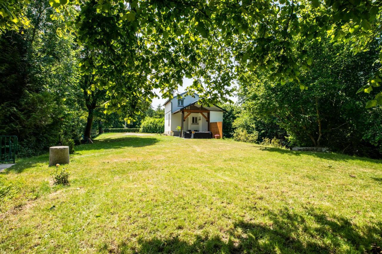 Gite De L'Ile Ste Helene Villa Pitres Bagian luar foto